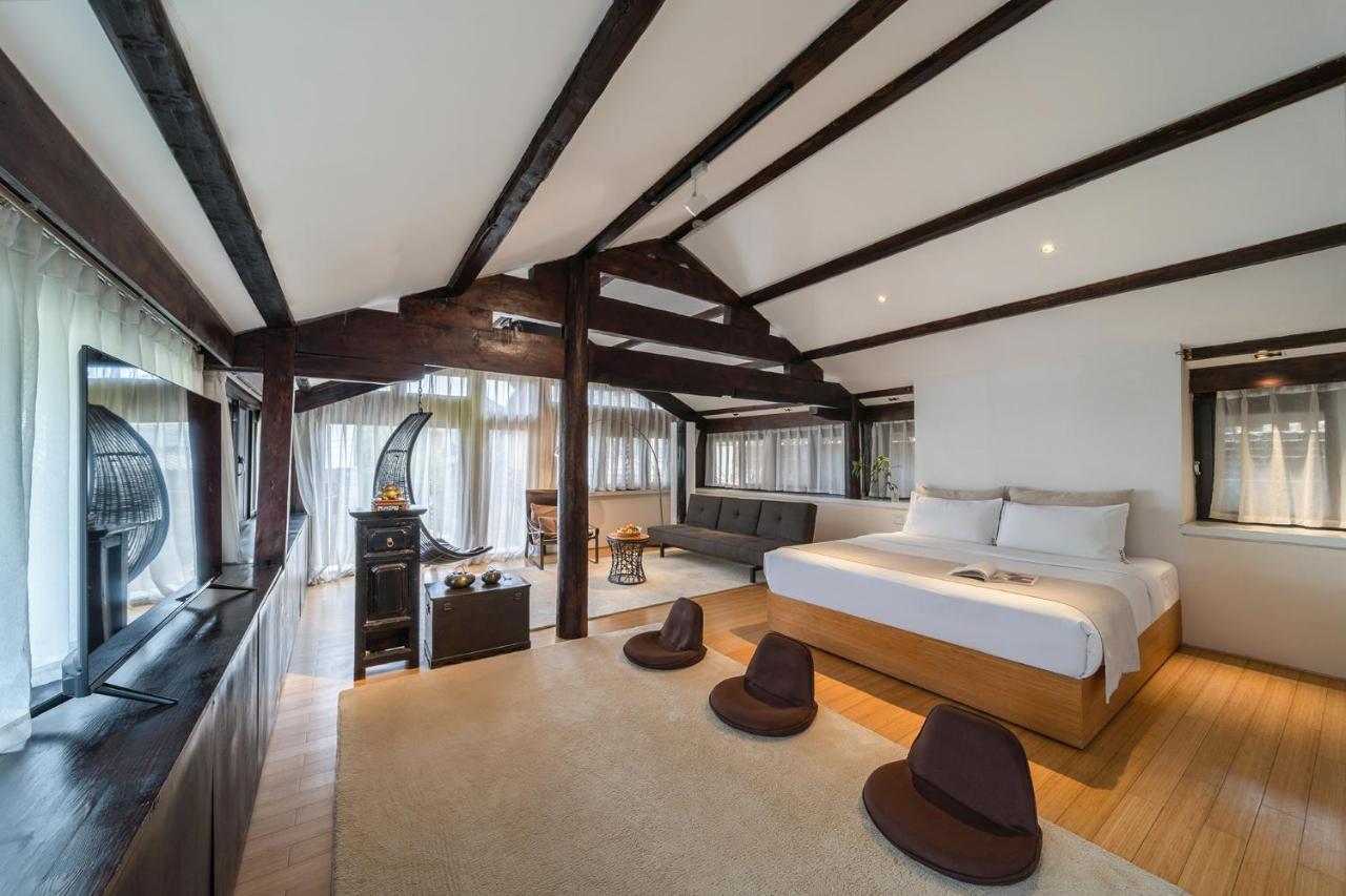 The Bivou Lijiang Hotell Lijiang  Exteriör bild