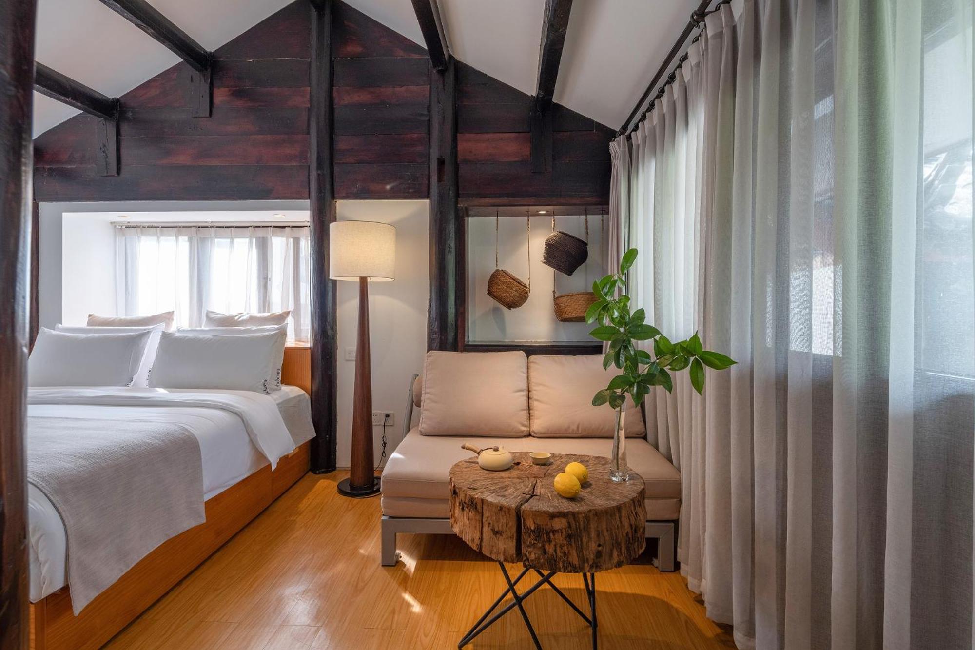 The Bivou Lijiang Hotell Lijiang  Exteriör bild